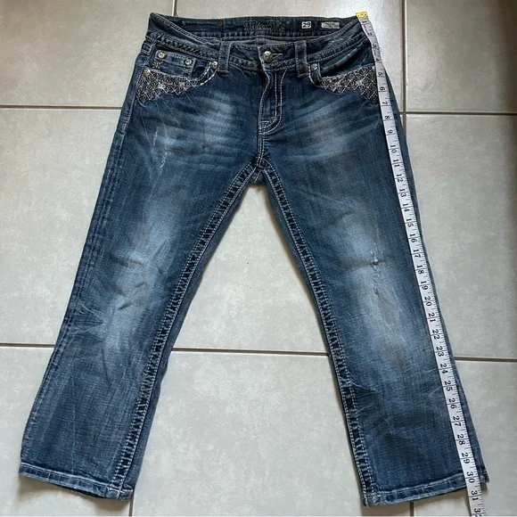 Miss Me CUFFED CAPRI size 29 - Picture 8 of 11
